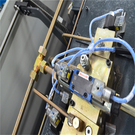 हाथ से संचालित लोहे की प्लेट तह मशीन छोटे मैनुअल प्रेस ब्रेक