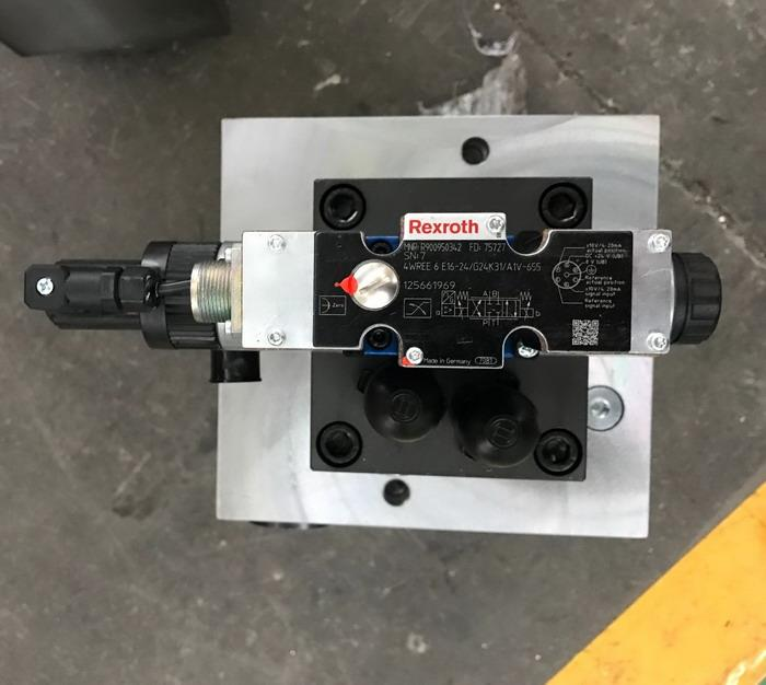4 Axis Cnc Tandem Press Brake With Delem Da58t 2d Graphical Controller डेलेम Da58t 2d ग्राफिकल कंट्रोलर के साथ 4 एक्सिस सीएनसी टेंडेम प्रेस ब्रेक