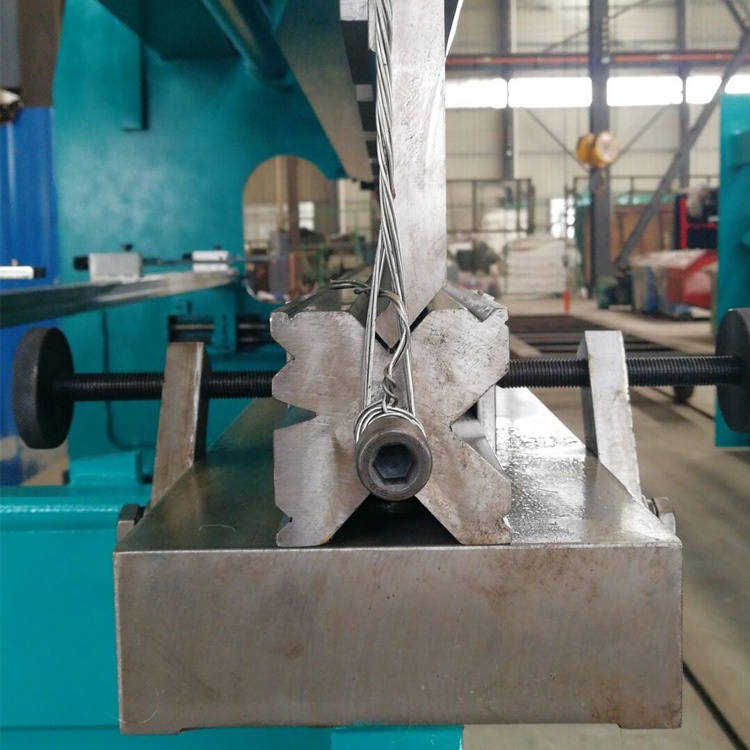 हाइड्रोलिक प्रेस ब्रेक 3 मीटर 160 टन उच्च गुणवत्ता सीएनसी Wc67y- झुकने मशीन