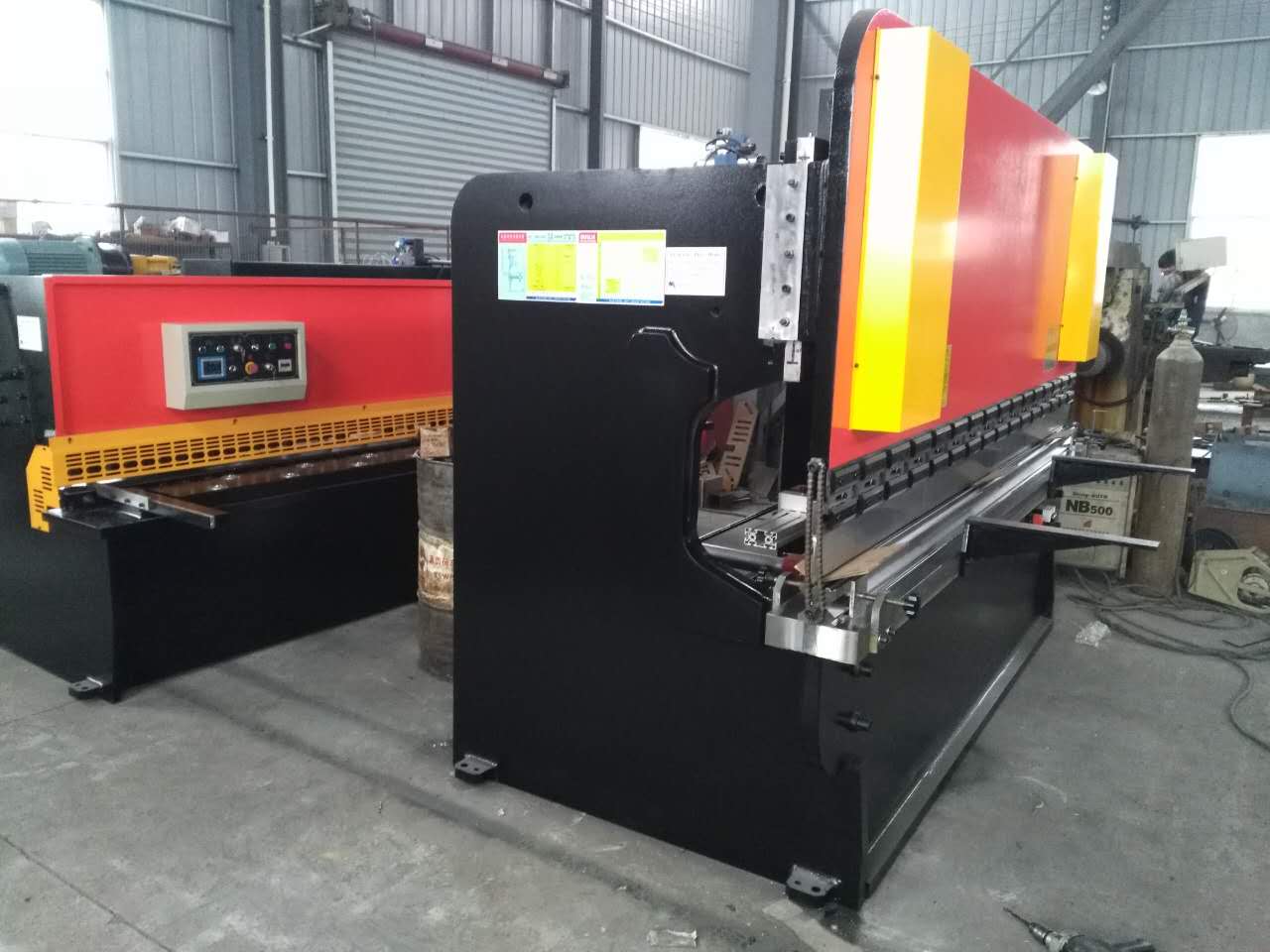 हाइड्रोलिक स्विंग बीम गिलोटिन शीर्स Qc12y-4x2500